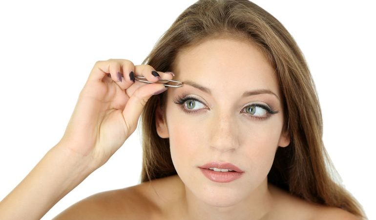 Брови в соннику: тлумачення снів з пофарбованими, густими або сбритыми волосками