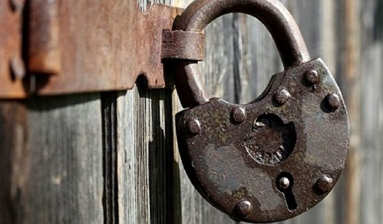 До чого може приснитися навісний або дверний замок: тлумачення сну в старих і сучасних сонники