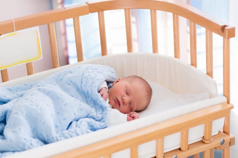До чого сниться дитяче ліжечко: тлумачення з різних сонникам порожній колиски з дитиною