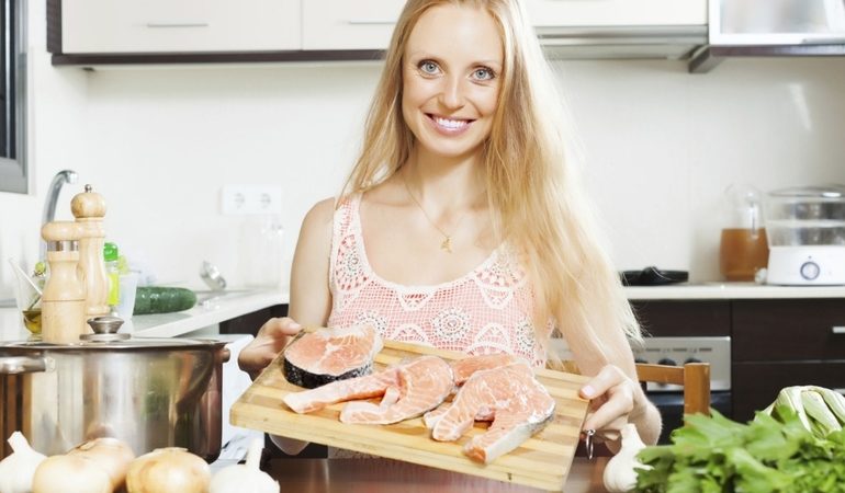 До чого сниться готувати рибу: тлумачення сновидіння популярними сониками