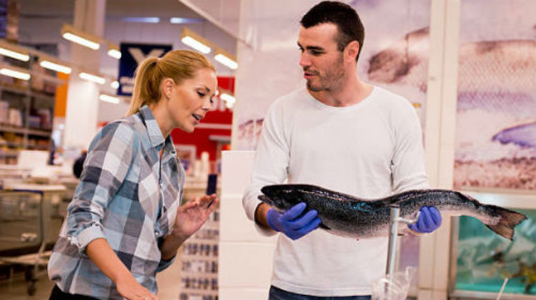 До чого сниться купувати рибу: тлумачення по соннику для жінки і чоловіки, що символізує свіжа тушка