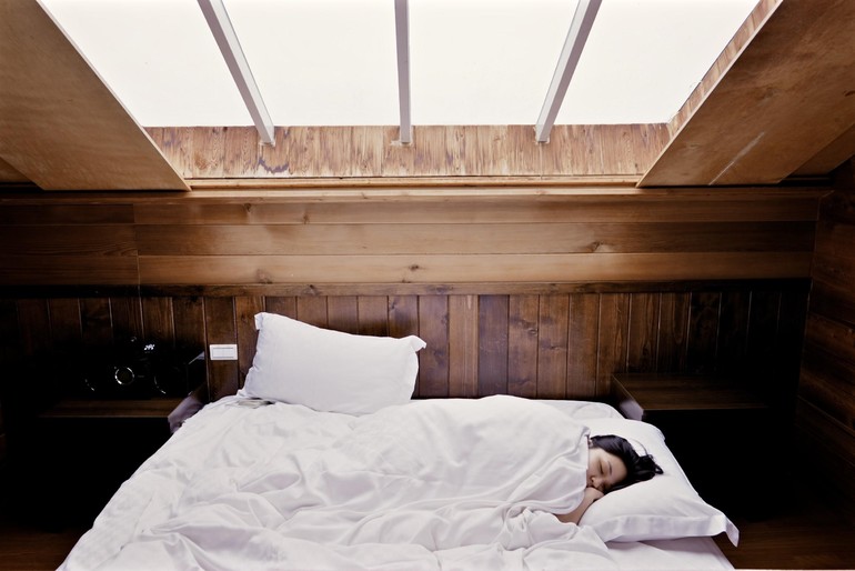 До чого сниться ліжко або ліжко по сонникам: заправляти, лежати, купувати або зламати
