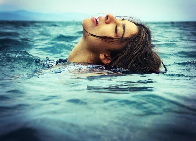 До чого сниться океан: плавати в безмежному морі з чистою водою, тлумачення сну для жінок і чоловіків