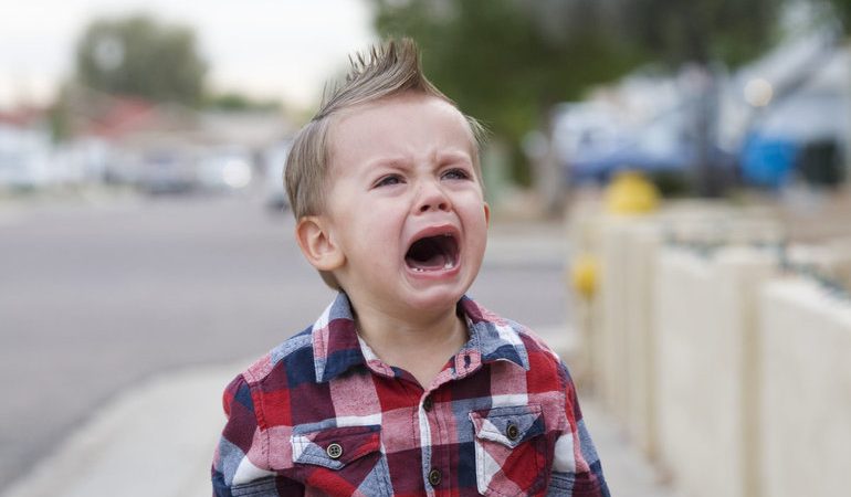 До чого сниться плачуча дитина: значення сну, в якому довелося заспокоювати немовля