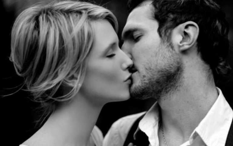 До чого сниться поцілунок з колишнім хлопцем: тлумачення снів, в яких приснилося цілувати коханого в губи
