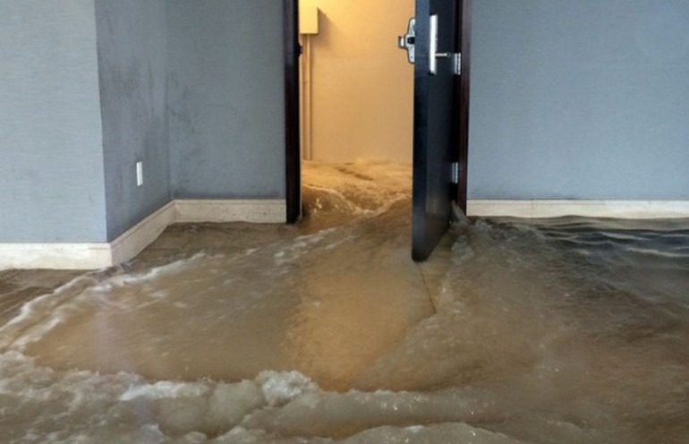 До чого сниться потоп у квартирі: своя або чужа кімната, ванна або кухня, значення по Міллеру