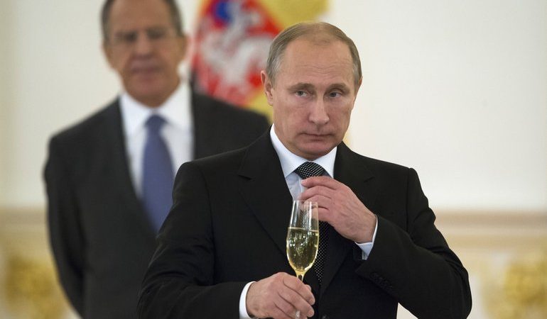 До чого сниться Путін: тлумачення снів, в яких довелося розмовляти, фотографуватися або обніматися з президентом