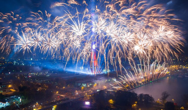 До чого сниться салют: трактування сновидіння з різних сонникам, феєрверк у нічному небі