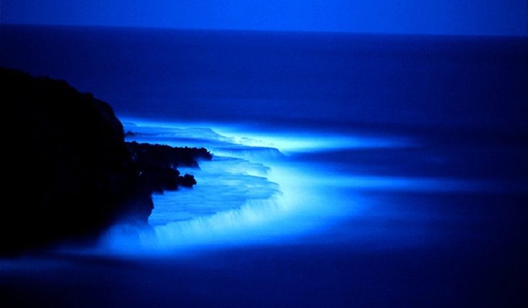 До чого сниться синій колір: одяг або шкіру блакитних відтінків, трактування сонників і сновидческих книг