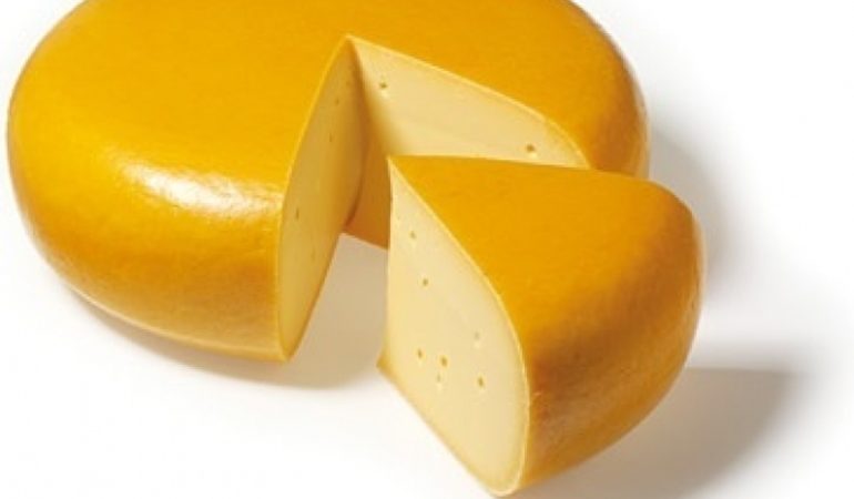 До чого сниться сир: тлумачення про ковбасному або адигейській, що означає шматочок плавленого для жінки