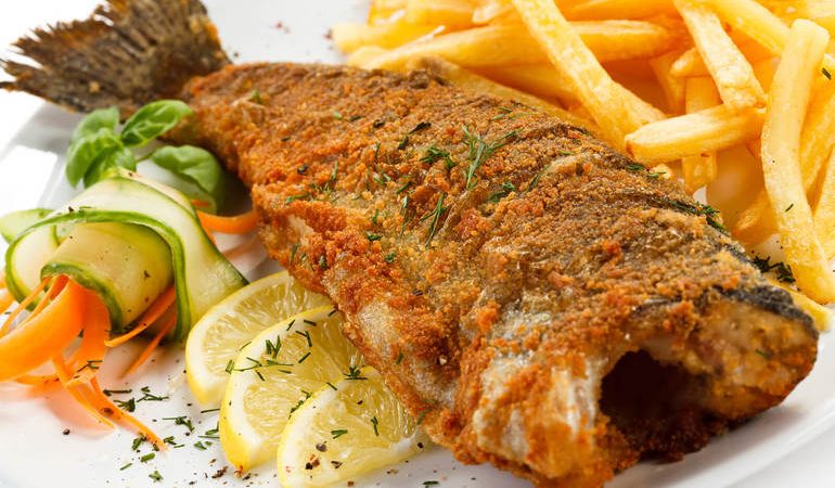 До чого сниться смажена риба: тлумачення сну для жінки та чоловіка, в залежності від дня тижня