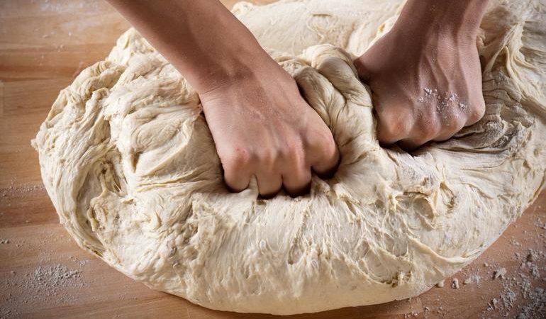 До чого сниться тісто: тлумачення сну за різними сонниками для жінок і чоловіків