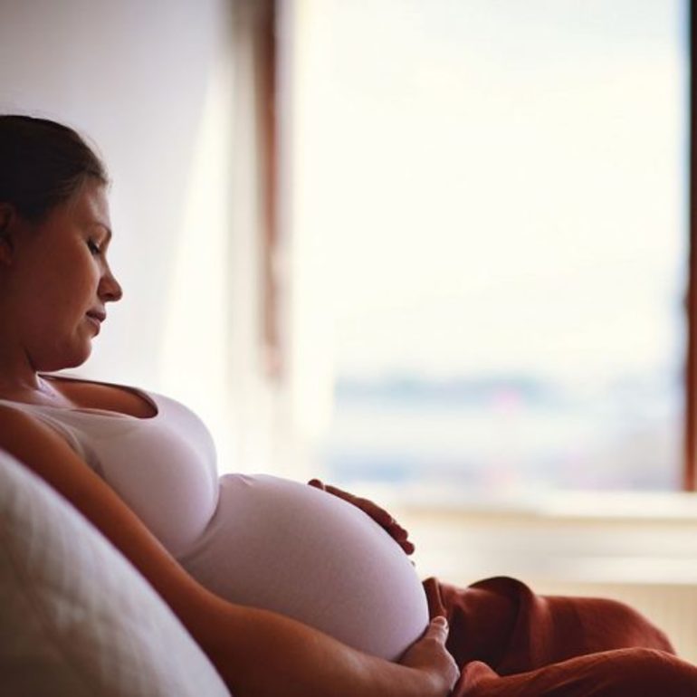 До чого сниться вагітна сестра: тлумачення снів з великим животом у рідній або двоюрідної родички