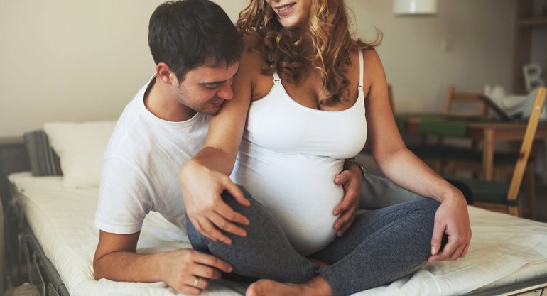 До чого сниться вагітний чоловік: трактування за популярним сонникам, бачити уві сні хлопця в положенні