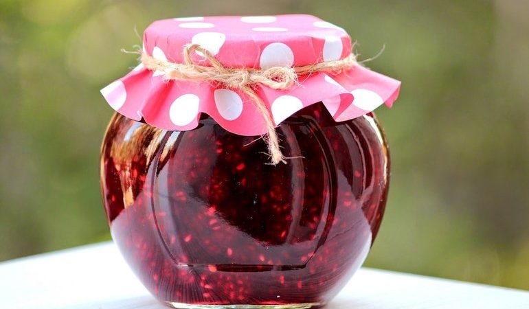 До чого сниться варення: приснилася банку малинового, вишневого, полуничного ласощі