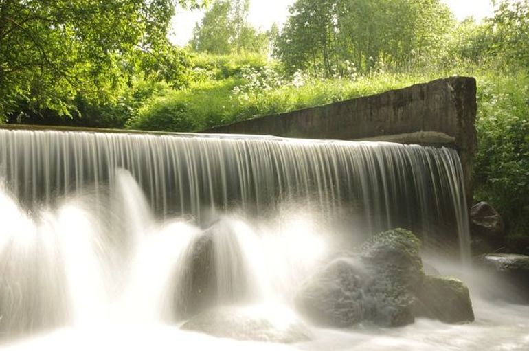 До чого сниться водоспад: тлумачення великого і маленького водного каскаду по соннику, що означає в горах