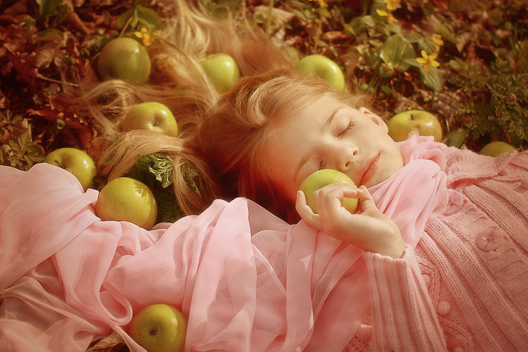 До чого сниться є яблука: трактування сну за різними сонникам, що означає збирати або готувати смачні плоди