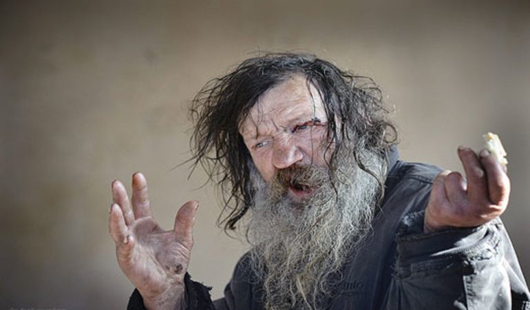До чого сняться бомжі: бачити брудних, п’яних жебраків на вулиці або в будинку, що говорять сонники