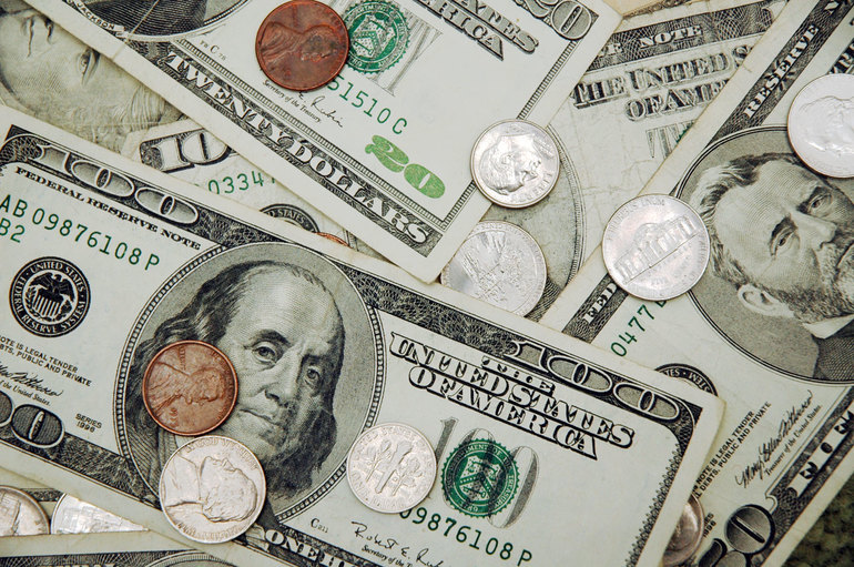 До чого сняться долари: мало й багато, паперові гроші і монети, тлумачення з різних сонників