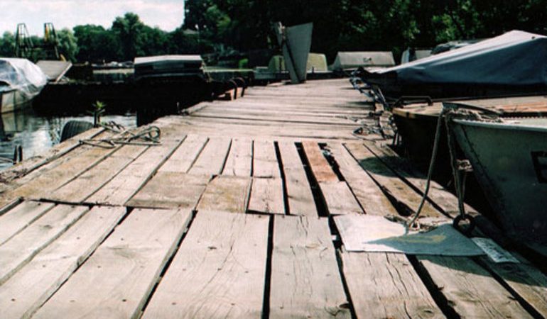 До чого сняться дошки: тлумачення популярними сониками снів про дерев’яних предметах