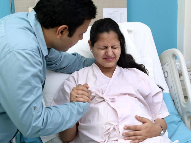 До чого сняться пологи вагітної: народження дитини за сонником, тлумачення для жінок