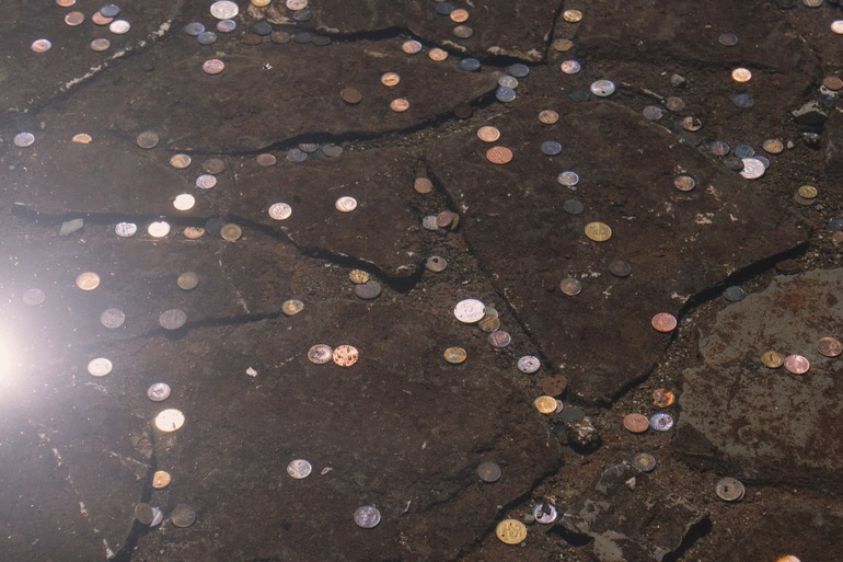 До чого сняться старовинні монети: тлумачення відомих сонників, коли сняться старі гроші