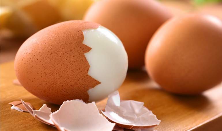 До чого сняться варені яйця: чоловікові чи жінці, що означає в сні варити їх або чистити від шкаралупи