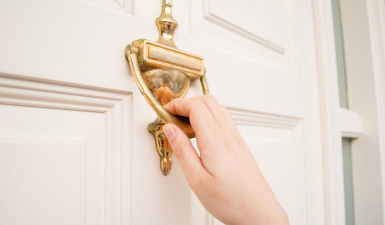 Двері в сонник до чого сниться відкривати або закривати дерев’яну або залізну дверне полотно