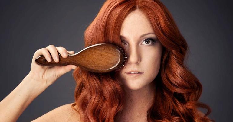 Фарбувати волосся у сні: значення фарбування в натуральні і незвичайні кольори у відомих сонники
