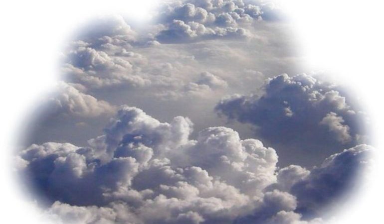 Хмари по сонникам: образ чорного неба, передбачення відомих авторів