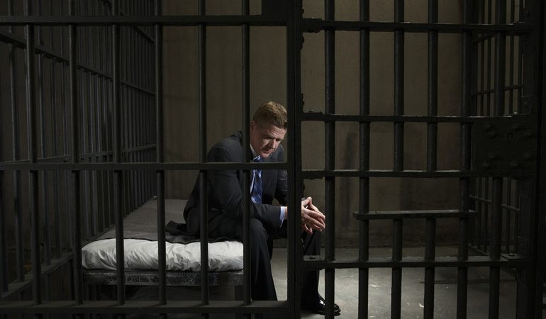 Казенний дім у сні: до чого приснилася в’язниця, тлумачення сонників, бачити себе або іншої в ув’язненні