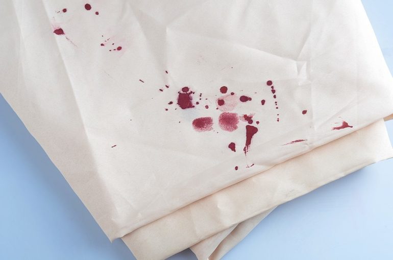 Кровотеча по-жіночому: до чого сниться, бачити маточне крововилив за відомим сонникам для жінок і чоловіків