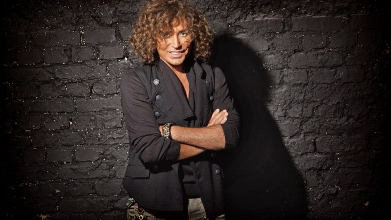 Охоронці і спецназ: Валерій Леонтьєв, Наташа Корольова та інші зірки російської естради розповіли про те, як захищаються від настирливих шанувальників