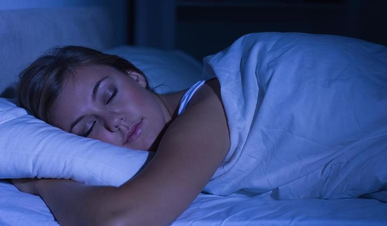 Приснилася голова: сонник розтлумачить таємницю лисини, прекрасних локонів або хустки