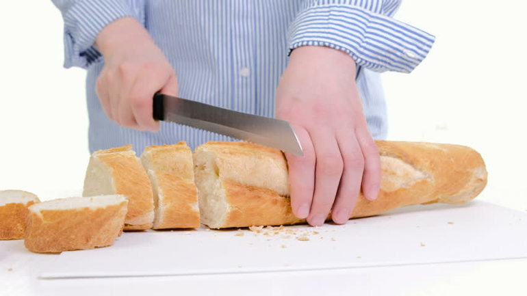 Різати хліб у сні: значення мрій з білої або чорної буханцем в популярних сонники
