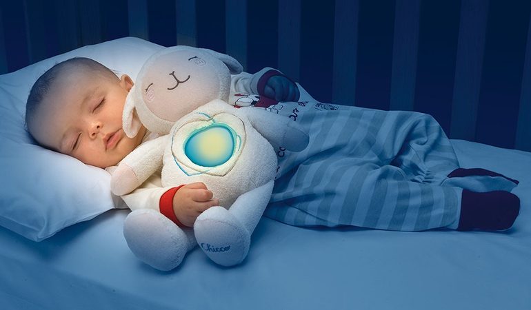 Сни про іграшки: до чого, за різними сонникам можна побачити м’яких зайцев, дитячі машинки і багато іншого