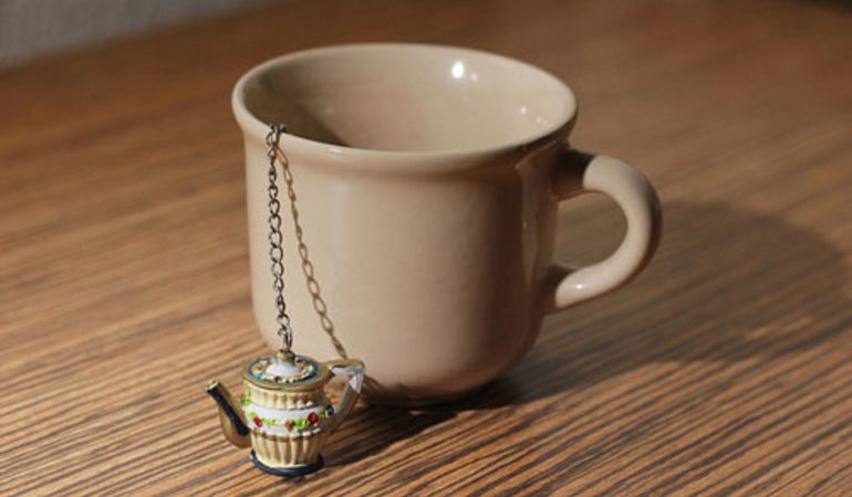 Сниться ціла або розбита чашка: різні видання сонників і подробиці сюжету