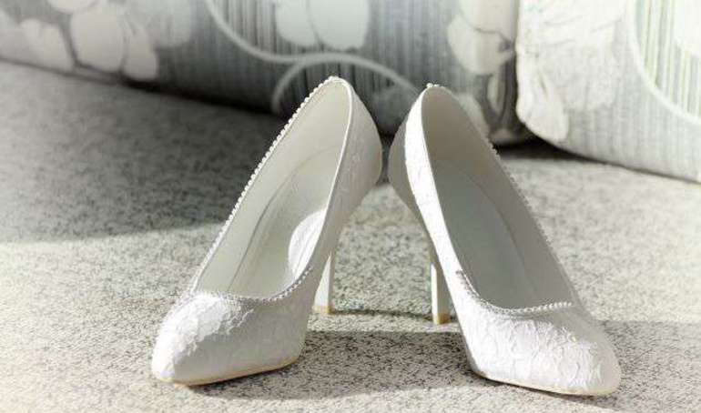 Сон: білі туфлі, до чого приснилися весільні на підборах, тлумачення сонники