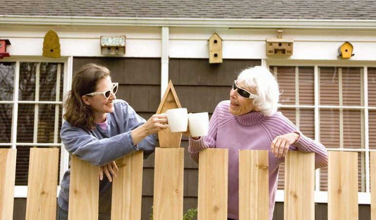 Сонник про сусідів: різні тлумачення, а також пояснення того, до чого сниться затопила зверху сусідка