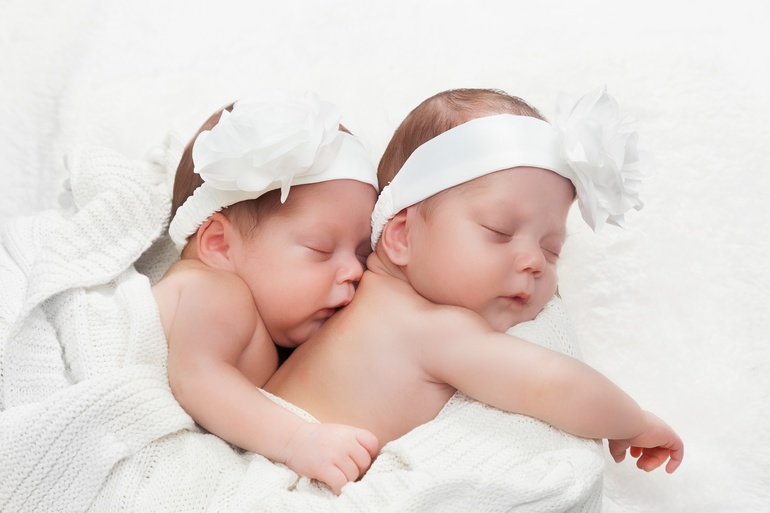 Тлумачення сну, в якому сняться маленькі діти: дії малюків для чоловіка та жінки з різних сонникам