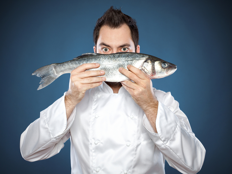 Тлумачення явища, коли людина їсть рибу уві сні; значення сонники цього сюжету для жінок і чоловіків
