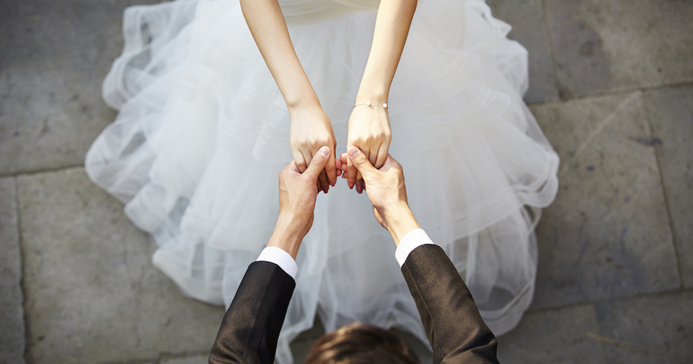 Виходити заміж у сні за свого чоловіка: до чого сниться значення за різними сонникам