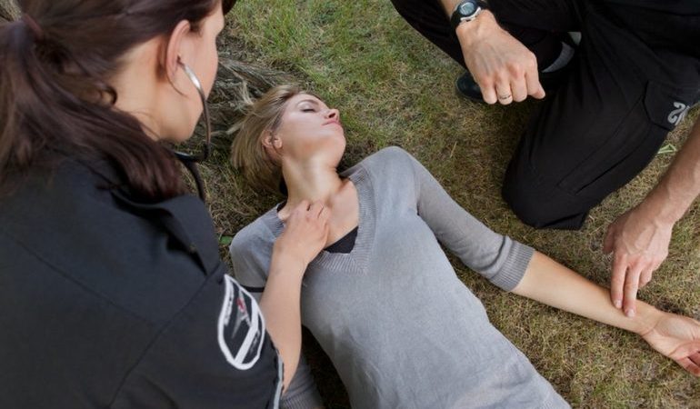 Впасти в непритомність уві сні: значення мрій по сонникам, тлумачення в залежності від різних деталей сюжету