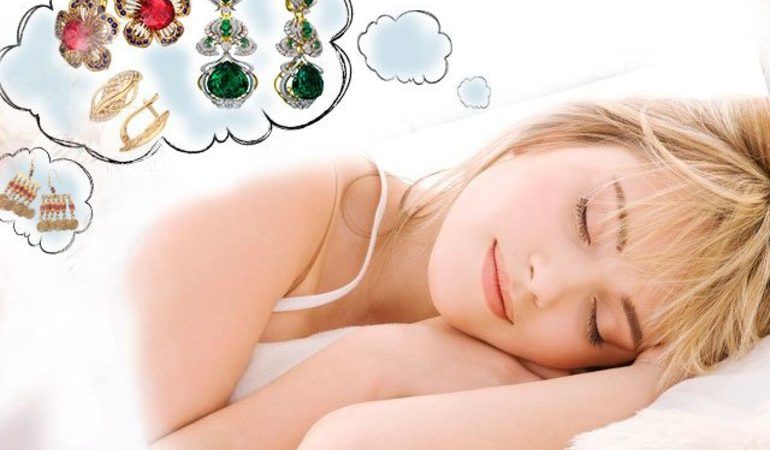 Втратити сережку у сні: особливості тлумачення за сонником, що означає знайти загублену річ