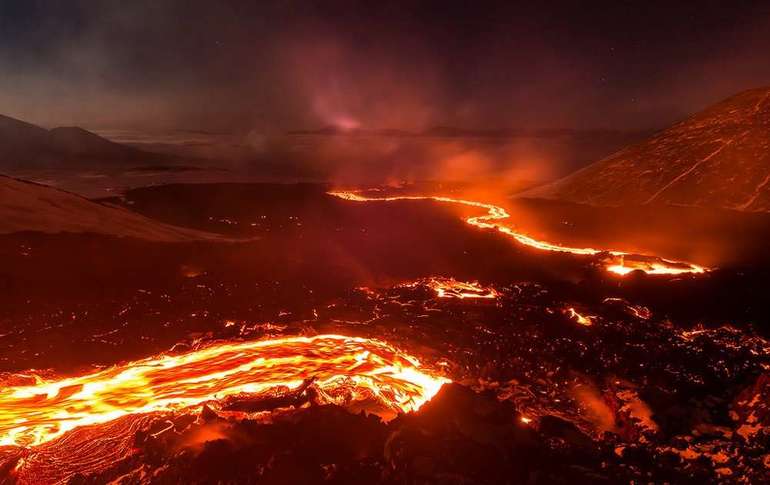 Вулкан по соннику: до чого сниться виверження, бачити розпечену лаву і каменепад
