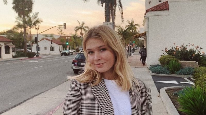 Жила була дівчинка, золотаві коси: як живе в Каліфорнії старша дочка Віри Брежнєвої.