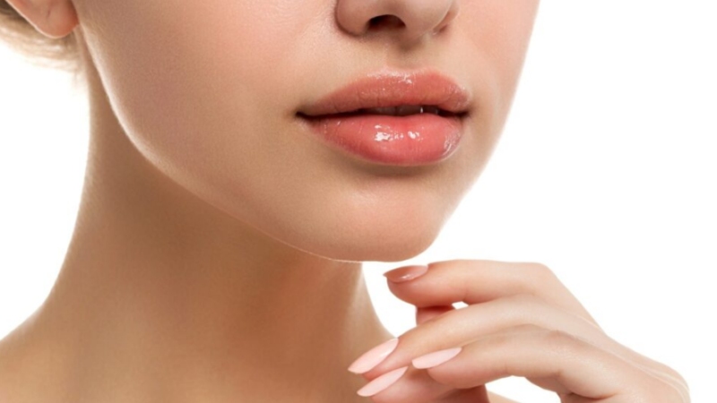 Збільшити губи у Києві: як знайти косметолога та отримати природний результат