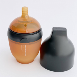 Як правильно вибрати перші дитячі пляшечки для годування